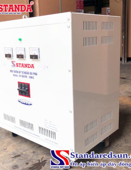 Biến áp tự ngẫu Standa 50KVA dải 380V - 220V - 200V mặt nghiêng của máy