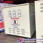 biến áp tự ngãu Standa 200KVA dải 380V-220V-200V mặt nghiêng của máy