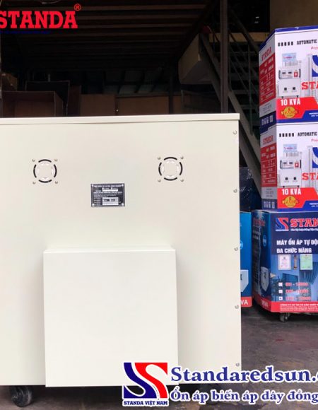 Biến áp tự ngẫu Standa 150KVA mặt sau của máy